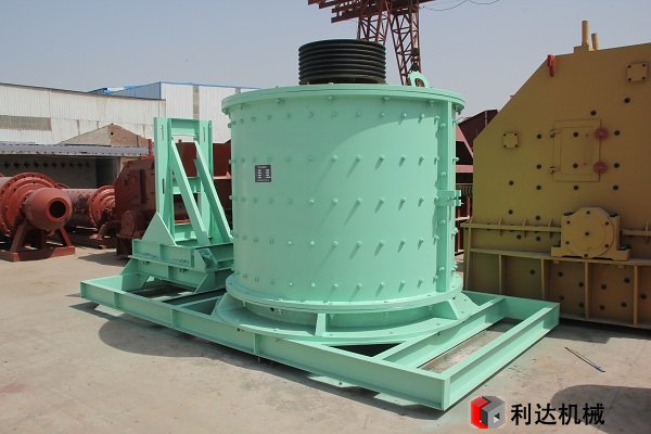 立式復(fù)合式破碎機(jī)